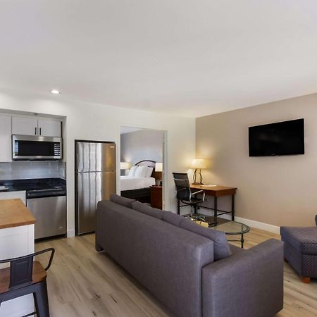 Surestay Plus Hotel By Best Western Tempe University Extérieur photo