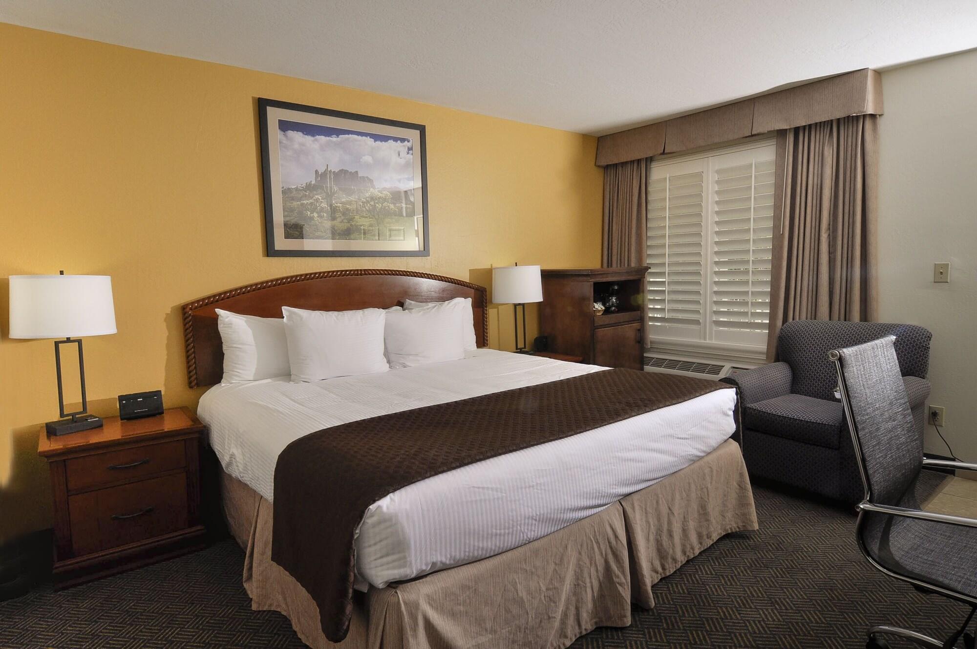 Surestay Plus Hotel By Best Western Tempe University Extérieur photo