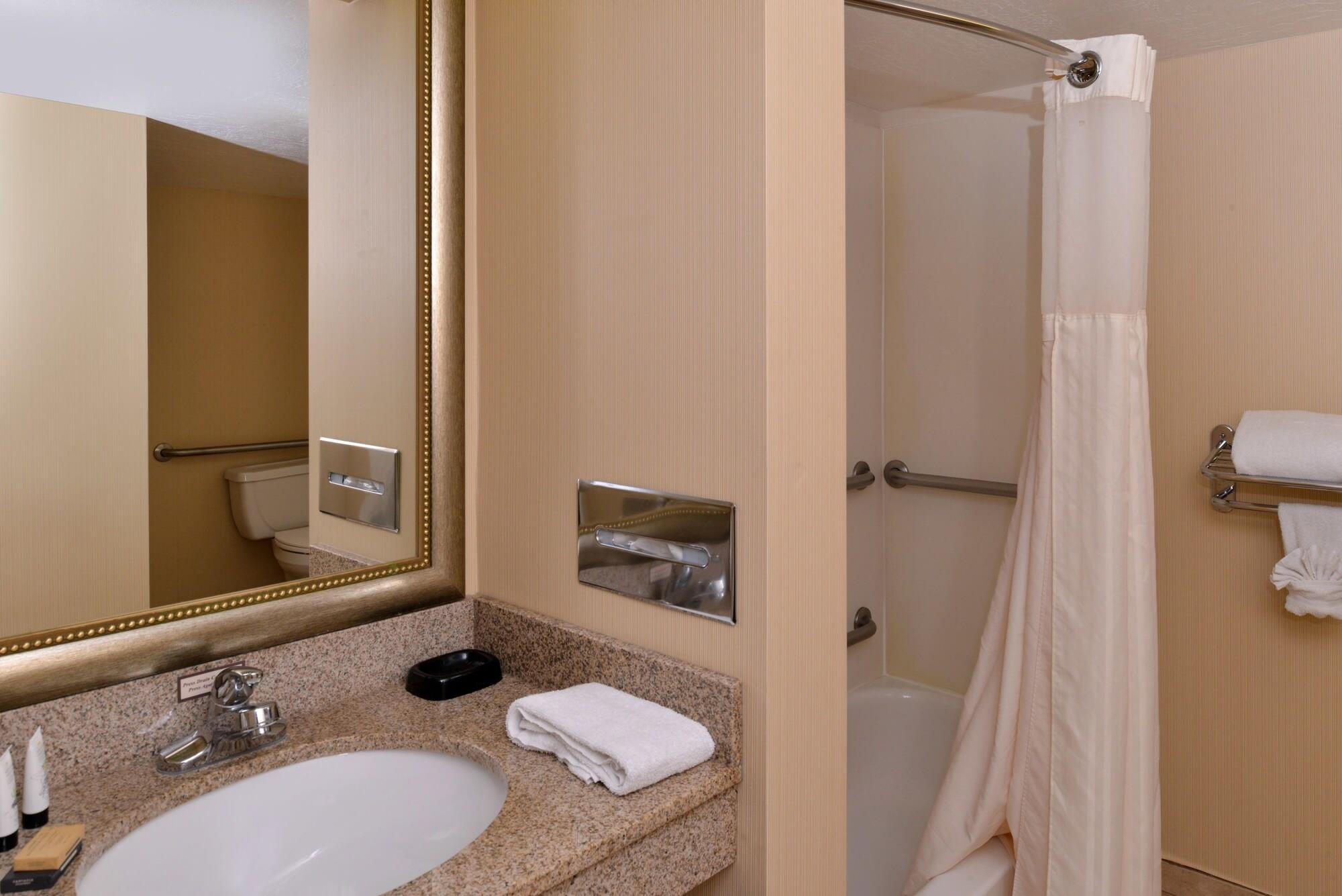 Surestay Plus Hotel By Best Western Tempe University Extérieur photo