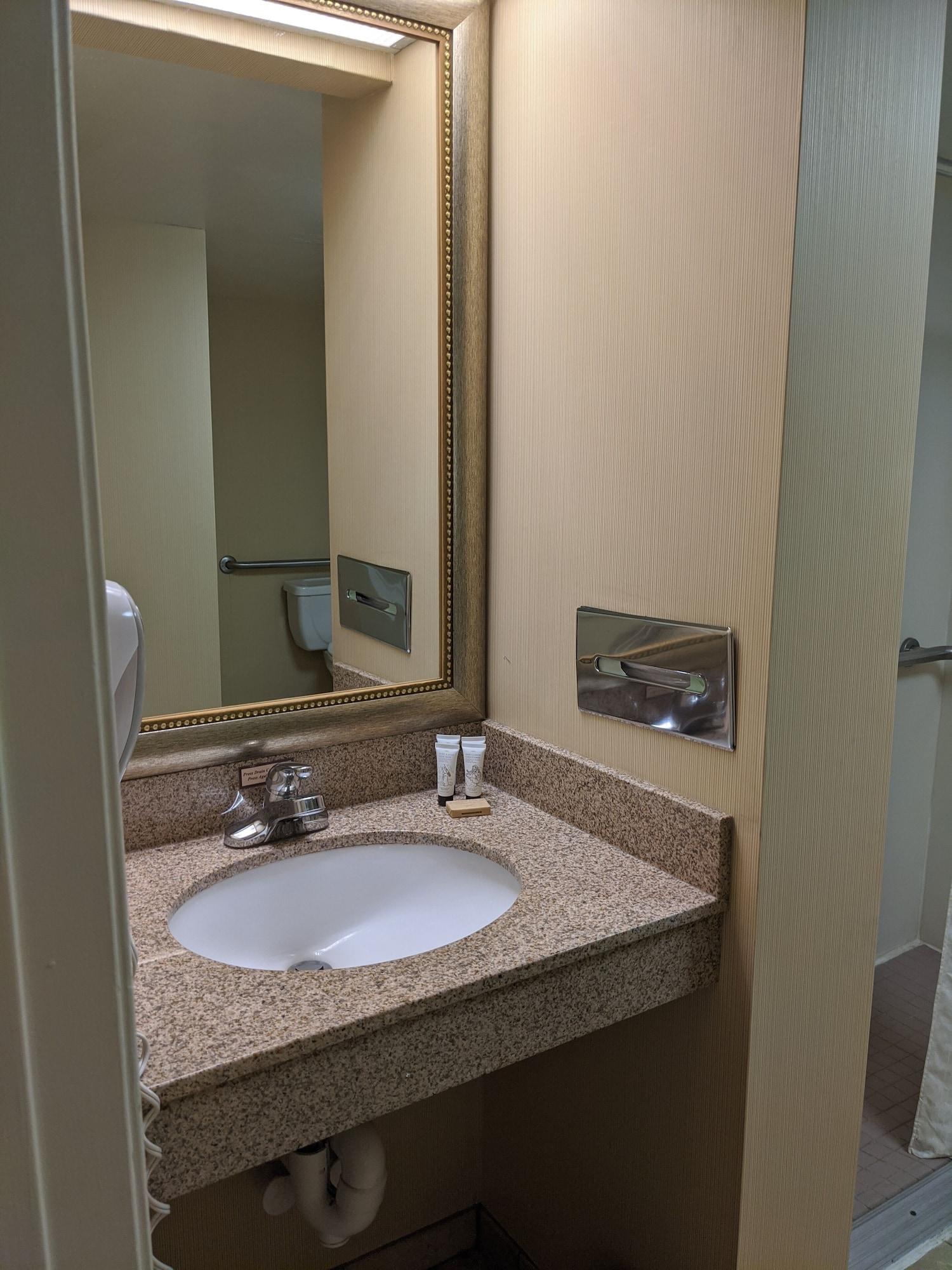 Surestay Plus Hotel By Best Western Tempe University Extérieur photo