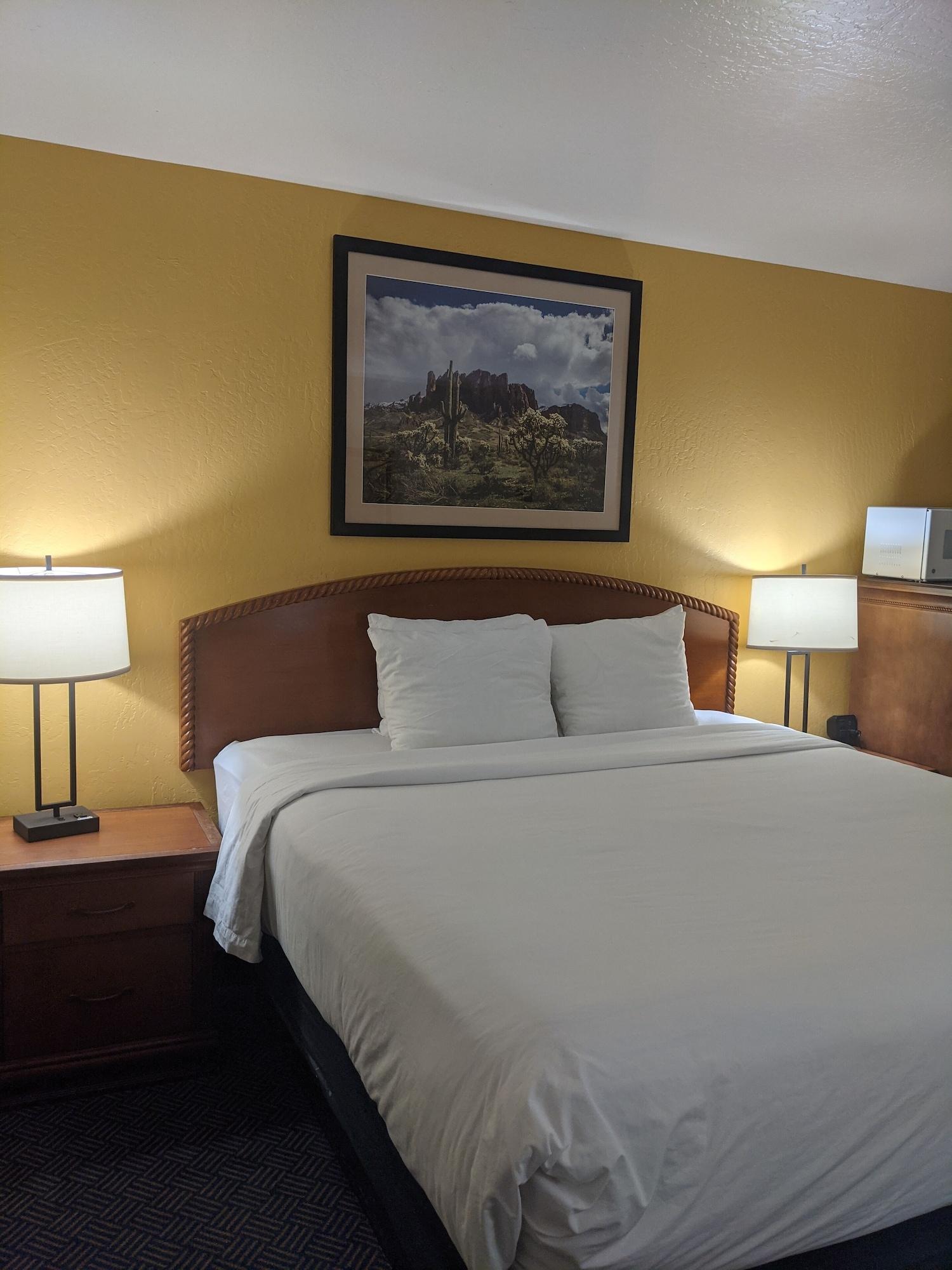 Surestay Plus Hotel By Best Western Tempe University Extérieur photo