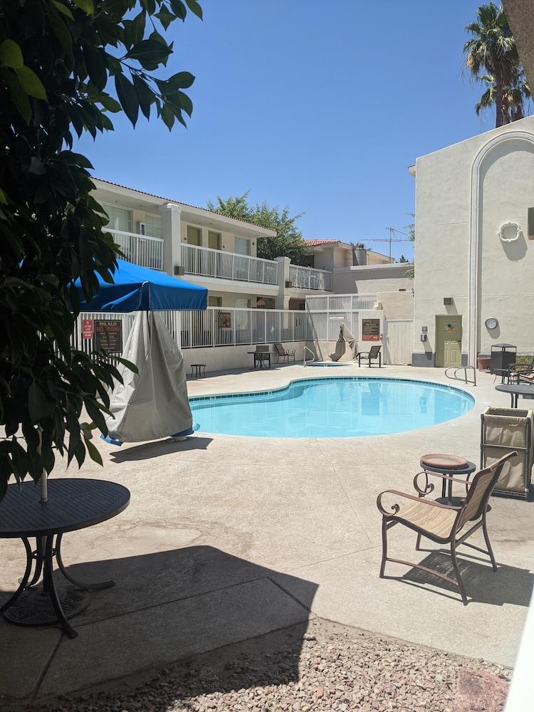 Surestay Plus Hotel By Best Western Tempe University Extérieur photo