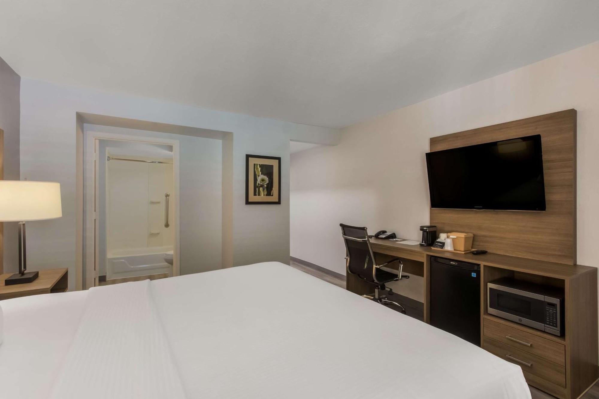 Surestay Plus Hotel By Best Western Tempe University Extérieur photo