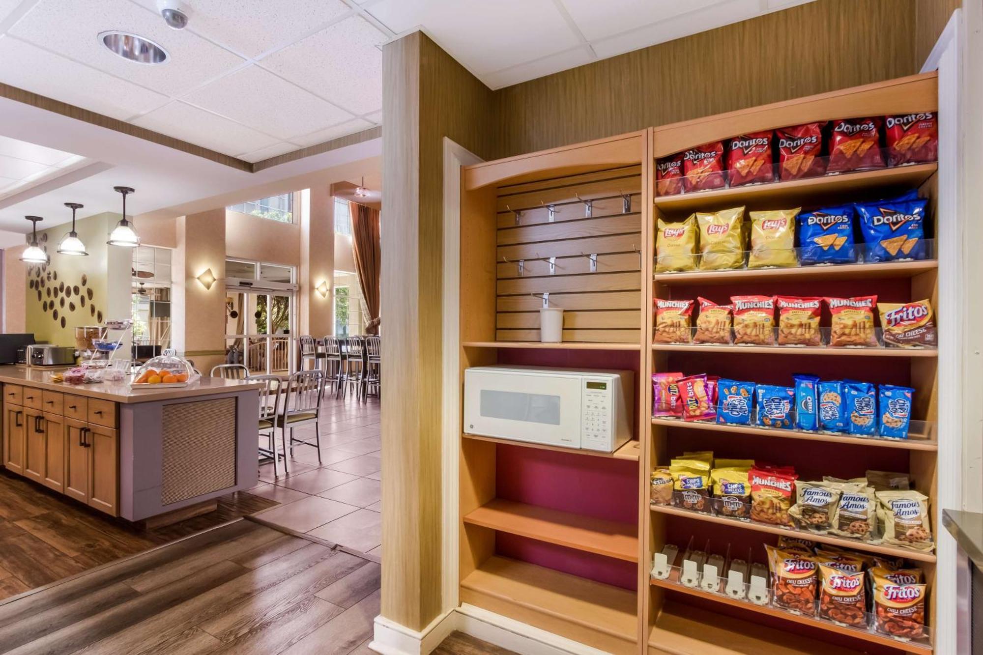 Surestay Plus Hotel By Best Western Tempe University Extérieur photo